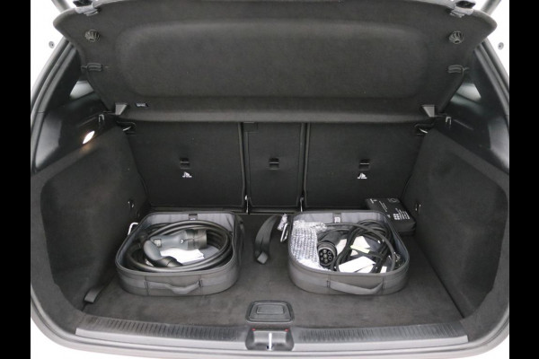 Mercedes-Benz B-Klasse 250 e Business Solution AMG AMG Line | Night Pakket | Panorama Schuif-Kanteldak | Memory Voorstoelen | Parkeerpakket met 360°-camera. Inclusief 24 maanden Mercedes-Benz Certified garantie voor Europa.