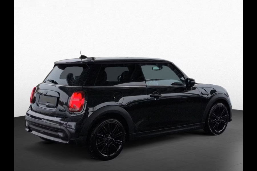 MINI 1.5 Cooper Classic (100kW/136pk) ** LED, LEDER, VIRTUAL, H&K Sound, PANORAMA, CAMERA, 17-inch LMV ** 1e EIG - Slechts 13.700km ** ** INFORMEER OOK NAAR ONZE AANTREKKELIJKE FINANCIAL-LEASE TARIEVEN **