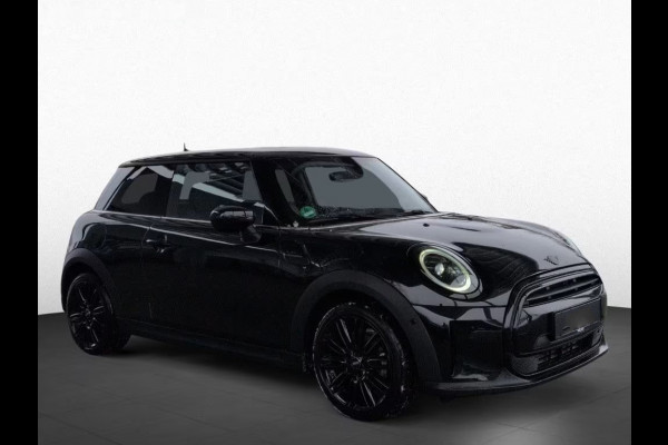 MINI 1.5 Cooper Classic (100kW/136pk) ** LED, LEDER, VIRTUAL, H&K Sound, PANORAMA, CAMERA, 17-inch LMV ** 1e EIG - Slechts 13.700km ** ** INFORMEER OOK NAAR ONZE AANTREKKELIJKE FINANCIAL-LEASE TARIEVEN **