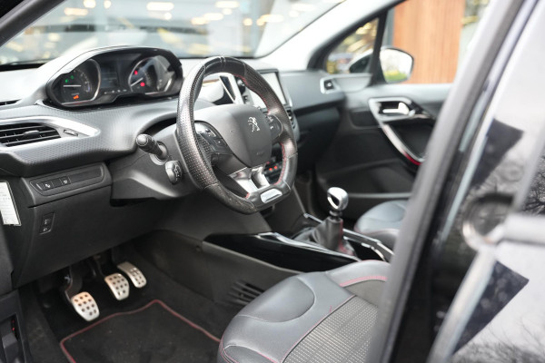 Peugeot 2008 1.2 PureTech GT-line Black on black Lederen bekleding