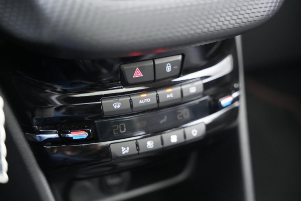 Peugeot 2008 1.2 PureTech GT-line Black on black Lederen bekleding