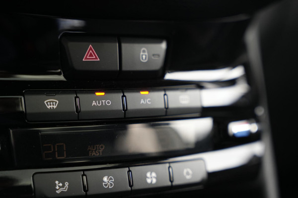 Peugeot 2008 1.2 PureTech GT-line Black on black Lederen bekleding