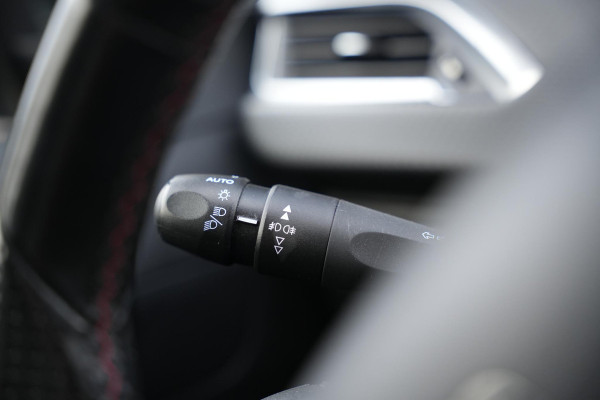 Peugeot 2008 1.2 PureTech GT-line Black on black Lederen bekleding