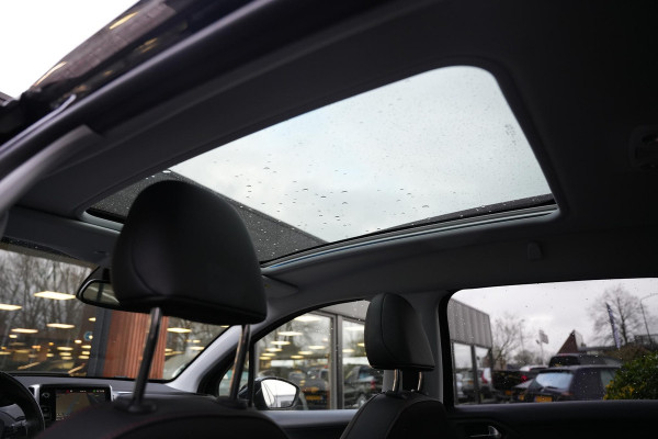 Peugeot 2008 1.2 PureTech GT-line Black on black Lederen bekleding