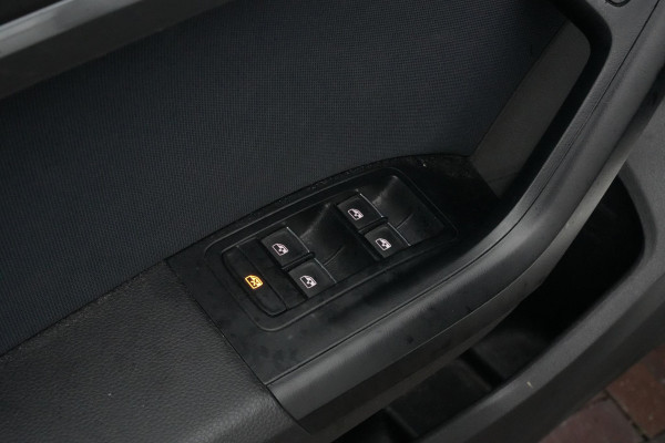 Seat Ateca 1.4 EcoTSI Style Ecc Navi LMV trekhaak camera cruise CarPlay