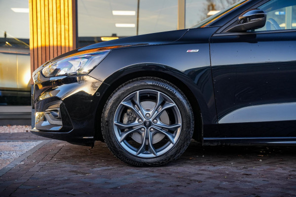 Ford FOCUS Wagon 1.0 EcoBoost ST Line Automaat Stoelverwarming Stuurverwarming