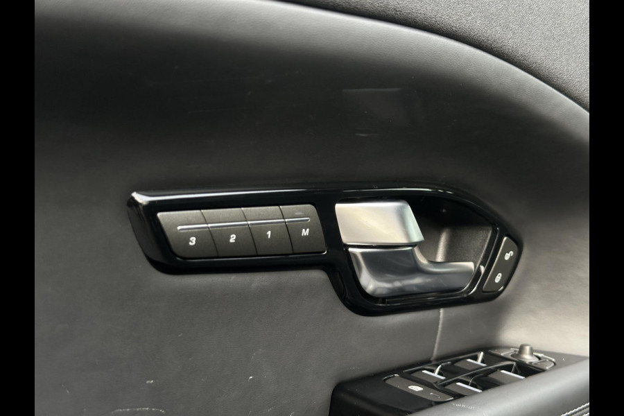 Land Rover Range Rover Evoque 2.0 Si4 HSE Dynamic Meridian Camera Xenon Memory Leer Stuurverw. Facelift!