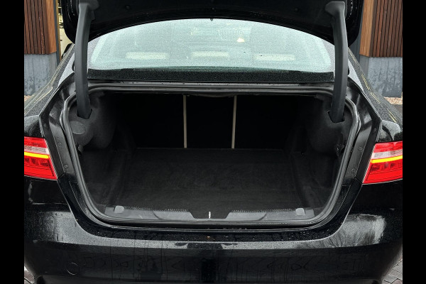 Jaguar XE 2.0 Prestige Pro Edition