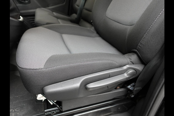 Renault Trafic 2.0 Blue dCi 150PK T30 L2H1 Advance Automaat Airco Bluetooth Cruise Parkeersensoren Navigatie Trekhaak