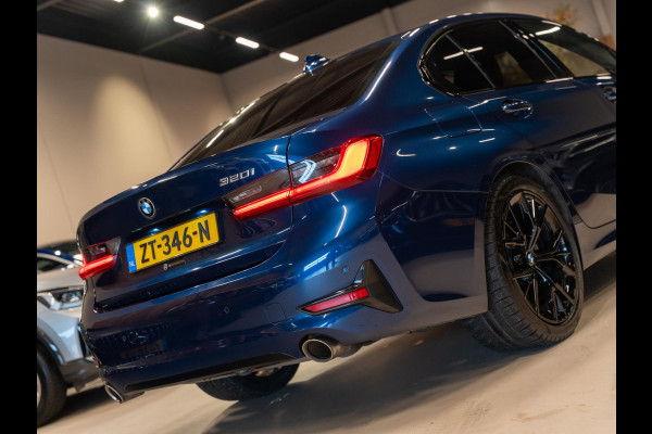BMW 3-serie 320i M Pakket, Digi Dash, Apple Carplay, Android Auto, Navi, Ambiënte Light, Cruise, PDC, Led, Volledig Onderhouden