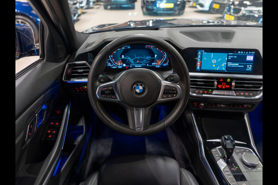 BMW 3-serie 320i M Pakket, Digi Dash, Apple Carplay, Android Auto, Navi, Ambiënte Light, Cruise, PDC, Led, Volledig Onderhouden