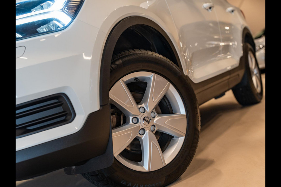 Volvo XC40 1.5 T3 163PK Momentum, Navi, Cruise, PDC, Clima, Voll Led, Bluetooth/Tel, Volledig Onderhouden