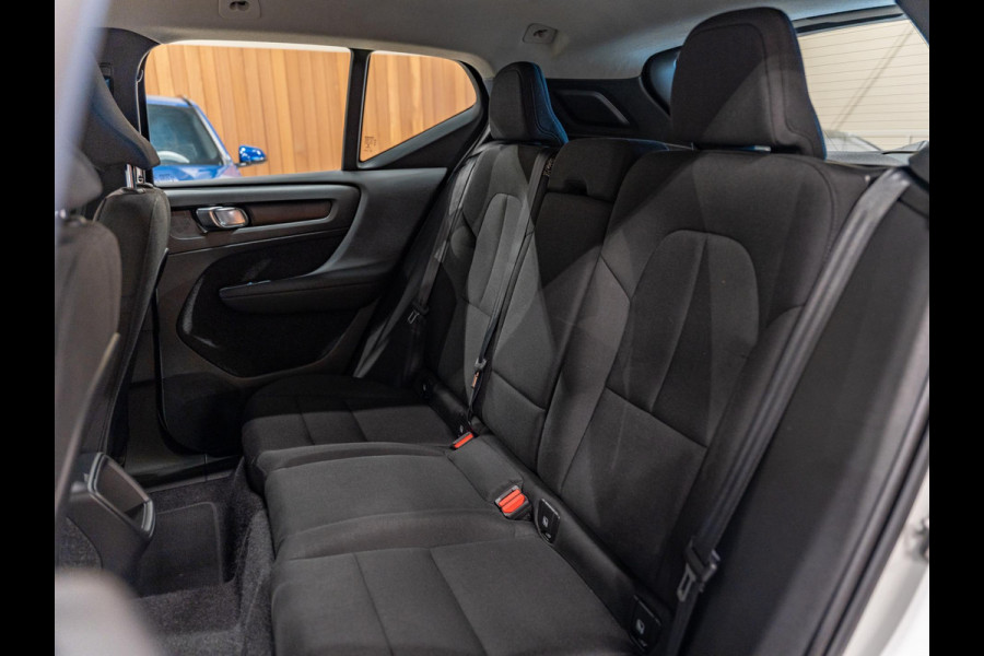 Volvo XC40 1.5 T3 163PK Momentum, Navi, Cruise, PDC, Clima, Voll Led, Bluetooth/Tel, Volledig Onderhouden