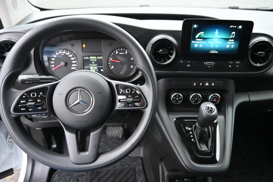 Mercedes-Benz Citan 110 CDI L2 Pro 3 Zitplaatsen, MBUX met camera