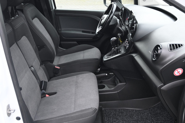 Mercedes-Benz Citan 110 CDI L1 Pro 3 Zitplaatsen, Trekhaak, Apple Carplay/Android Auto