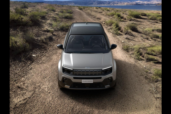 Jeep Avenger Summit 54 kWh | Uit voorraad leverbaar | Schuif/Kanteldak | Winter Pack | Infotainment&Convenience Pack | Warmtepomp