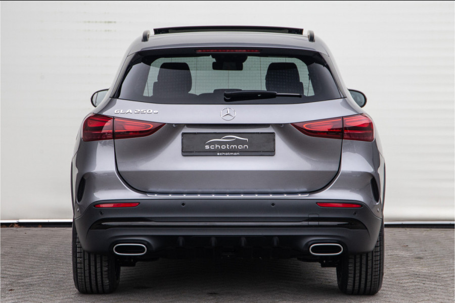 Mercedes-Benz GLA 250 e AMG Premium, Pano, Head-up, Memory, Nightpack, Facelift