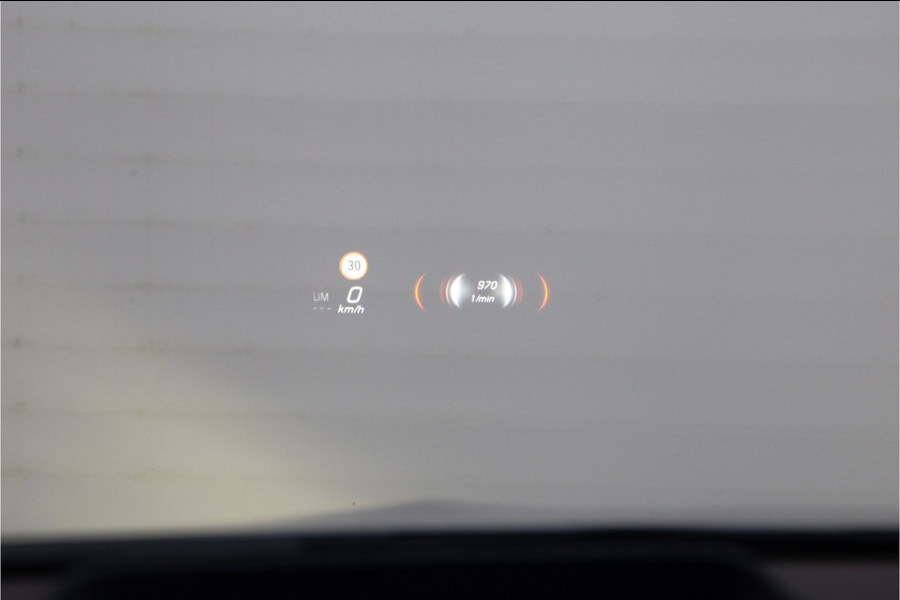 Mercedes-Benz GLA 250 e AMG Premium, Pano, Head-up, Memory, Nightpack, Facelift