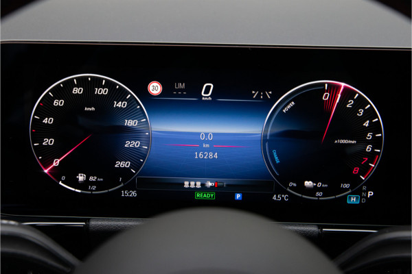 Mercedes-Benz GLA 250 e AMG Premium, Pano, Head-up, Memory, Nightpack, Facelift