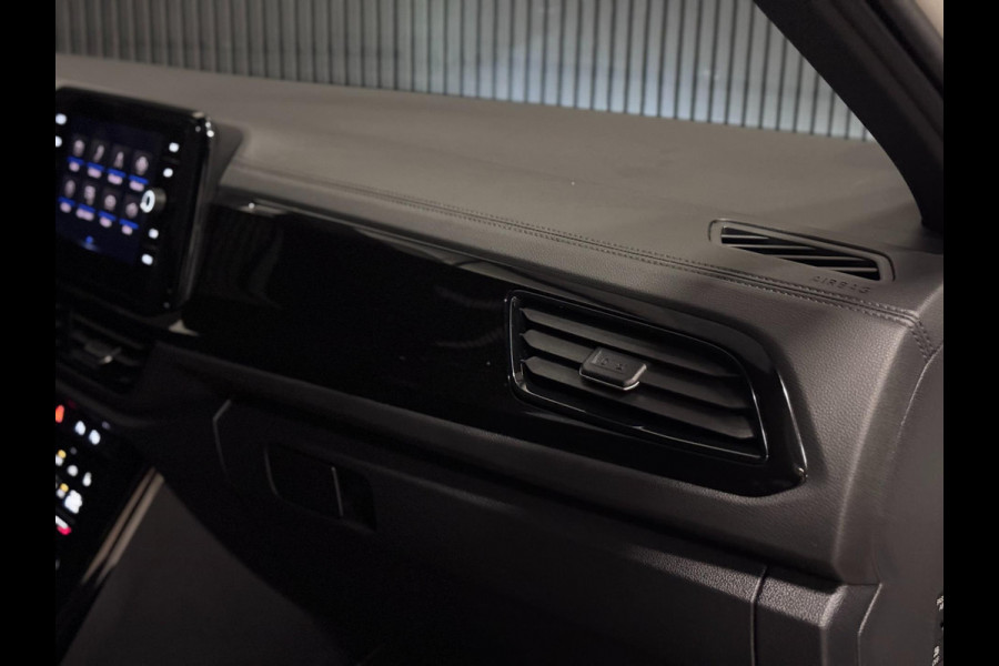 Volkswagen T-Roc 1.5 TSI 3X R-LINE | PANO | VIRTUAL | IQ LED | LANE ASS. | VOL!