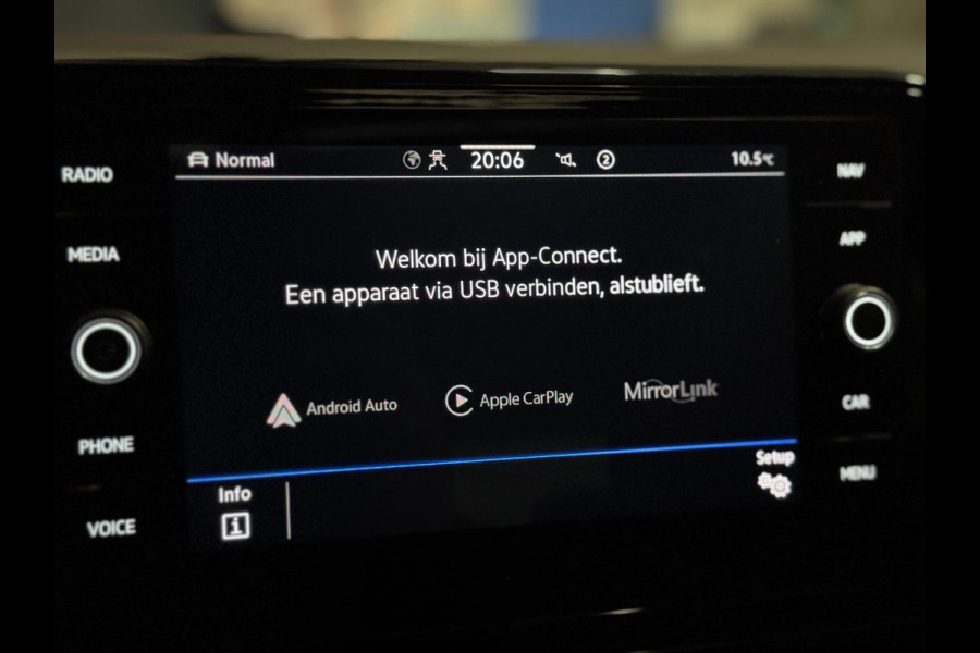 Volkswagen T-Roc 1.5 TSI 3X R-LINE | PANO | VIRTUAL | IQ LED | LANE ASS. | VOL!