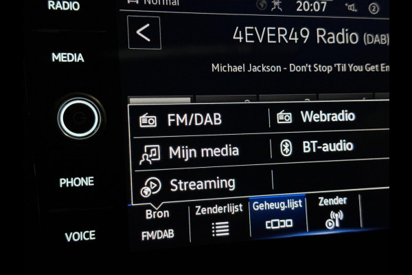 Volkswagen T-Roc 1.5 TSI 3X R-LINE | PANO | VIRTUAL | IQ LED | LANE ASS. | VOL!