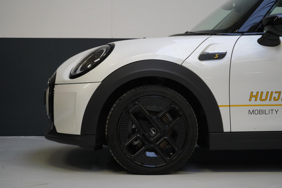 MINI Mini Electric Classic 33 kWh | Zwart optiek | Navigatie | Stoelverwarming | Privacy Glass