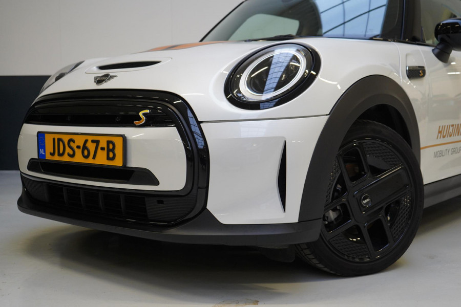 MINI Mini Electric Classic 33 kWh | Zwart optiek | Navigatie | Stoelverwarming | Privacy Glass