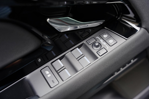 Land Rover Range Rover Evoque P270 E AWD Dynamic SE Meridian /  Panoramadak