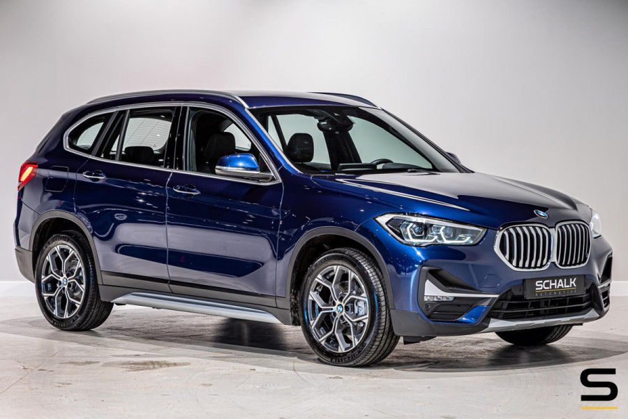 BMW X1 SDrive18i Executive Edition|NAP|HUD|Trekhaak|Cam|1eig