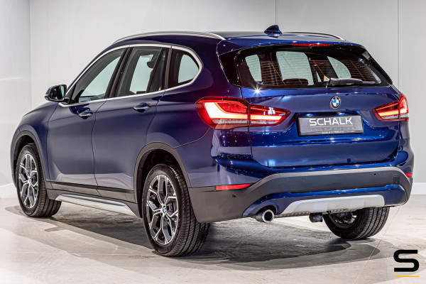 BMW X1 SDrive18i Executive Edition|NAP|HUD|Trekhaak|Cam|1eig