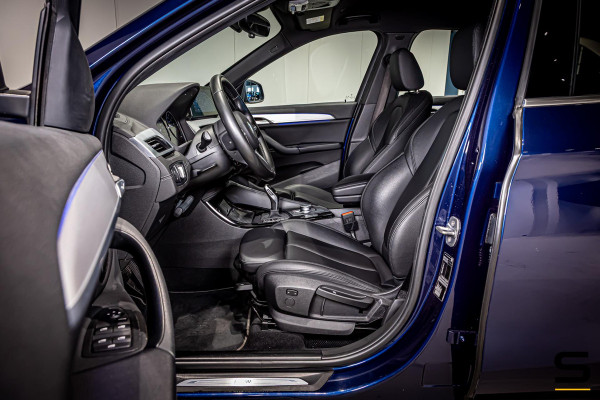 BMW X1 SDrive18i Executive Edition|NAP|HUD|Trekhaak|Cam|1eig