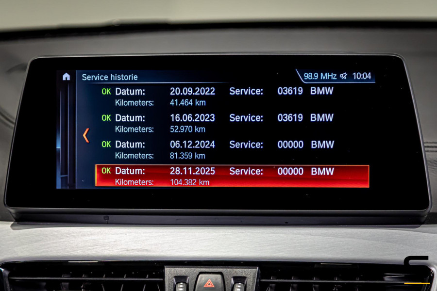 BMW X1 SDrive18i Executive Edition|NAP|HUD|Trekhaak|Cam|1eig