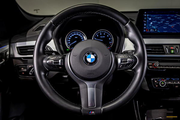 BMW X1 SDrive18i Executive Edition|NAP|HUD|Trekhaak|Cam|1eig