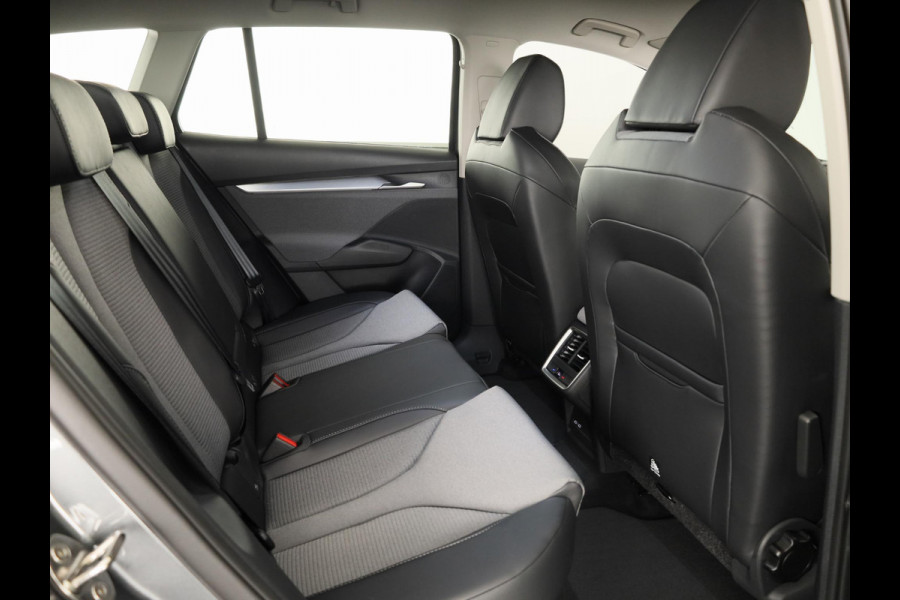 Škoda Enyaq 60 Selection 204pk | Blind Spot | Adaptive Cruise | Elek. achterklep | Navigatie | Camera |