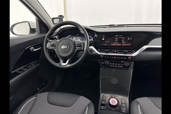 Kia e-Niro DynamicLine 64 kWh [ 3-Fase ] {SOH-100%} (INCL-BTW) Aut.*LEATHER-FABRIC | NAVI-FULLMAP | DAB+ | ADAPTIVE-CRUISE | CAMERA | HEATED-COMFORTSEATS | KEYLESS | DIGI-COCKPIT | SHIFT-PADDLES | CARPLAY | LANE-ASSIST | ...