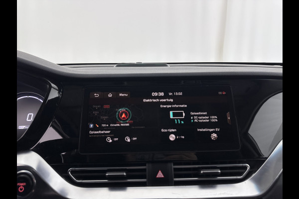 Kia e-Niro DynamicLine 64 kWh [ 3-Fase ] {SOH-100%} (INCL-BTW) Aut.*LEATHER-FABRIC | NAVI-FULLMAP | DAB+ | ADAPTIVE-CRUISE | CAMERA | HEATED-COMFORTSEATS | KEYLESS | DIGI-COCKPIT | SHIFT-PADDLES | CARPLAY | LANE-ASSIST | ...