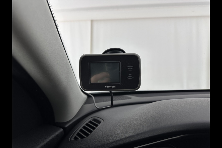 Kia e-Niro DynamicLine 64 kWh [ 3-Fase ] {SOH-100%} (INCL-BTW) Aut.*LEATHER-FABRIC | NAVI-FULLMAP | DAB+ | ADAPTIVE-CRUISE | CAMERA | HEATED-COMFORTSEATS | KEYLESS | DIGI-COCKPIT | SHIFT-PADDLES | CARPLAY | LANE-ASSIST | ...