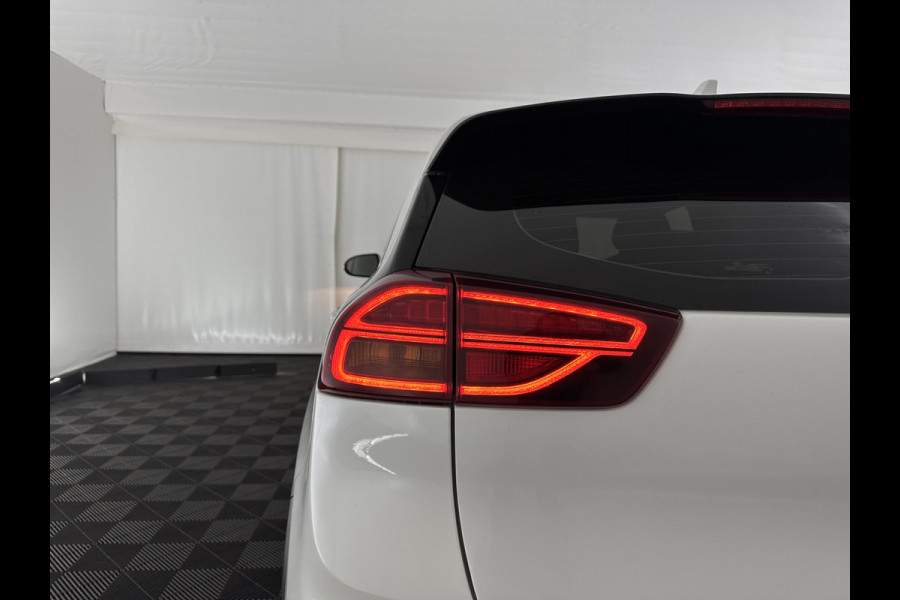 Kia e-Niro DynamicLine 64 kWh [ 3-Fase ] {SOH-100%} (INCL-BTW) Aut.*LEATHER-FABRIC | NAVI-FULLMAP | DAB+ | ADAPTIVE-CRUISE | CAMERA | HEATED-COMFORTSEATS | KEYLESS | DIGI-COCKPIT | SHIFT-PADDLES | CARPLAY | LANE-ASSIST | ...