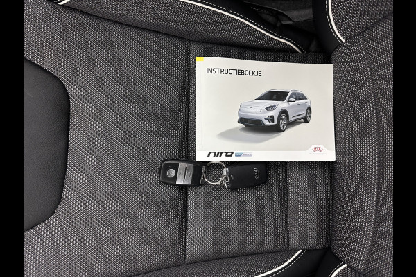 Kia e-Niro DynamicLine 64 kWh [ 3-Fase ] {SOH-100%} (INCL-BTW) Aut.*LEATHER-FABRIC | NAVI-FULLMAP | DAB+ | ADAPTIVE-CRUISE | CAMERA | HEATED-COMFORTSEATS | KEYLESS | DIGI-COCKPIT | SHIFT-PADDLES | CARPLAY | LANE-ASSIST | ...