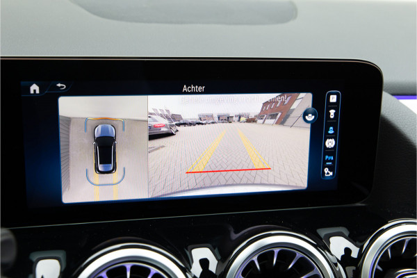 Mercedes-Benz GLA 250 e AMG Premium, Pano, Head-up, Burmester, Designo, Nightpack, Facelift