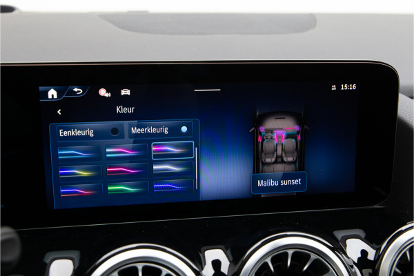 Mercedes-Benz GLA 250 e AMG Premium, Pano, Head-up, Burmester, Designo, Nightpack, Facelift