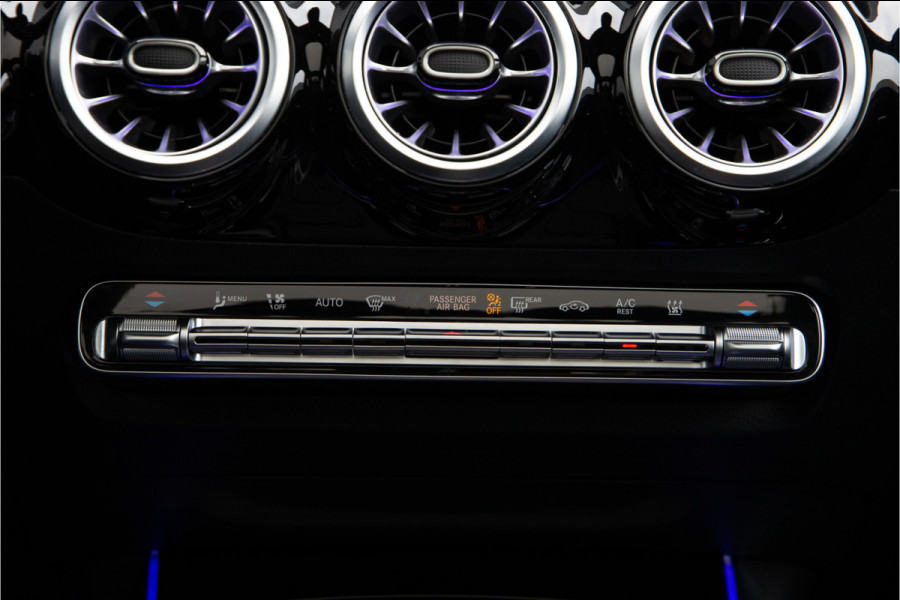 Mercedes-Benz GLA 250 e AMG Premium, Pano, Head-up, Burmester, Designo, Nightpack, Facelift