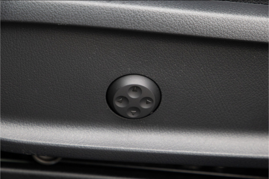 Mercedes-Benz GLA 250 e AMG Premium, Pano, Head-up, Burmester, Designo, Nightpack, Facelift