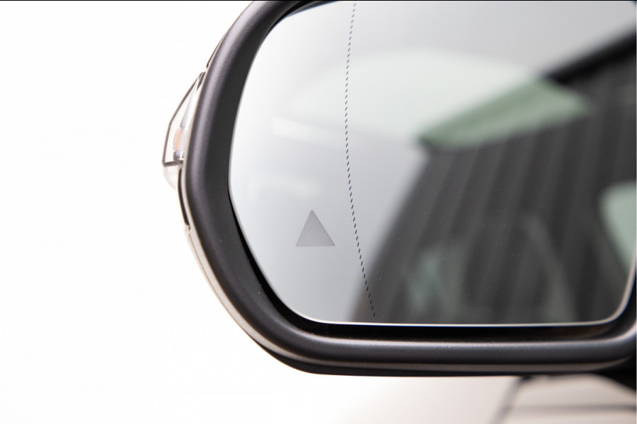 Mercedes-Benz GLA 250 e AMG Premium, Pano, Head-up, Burmester, Designo, Nightpack, Facelift