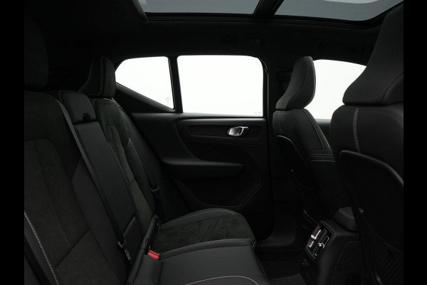 Volvo XC40 T5 Ultimate Dark Plug In Hybrid 263pk Dealer O.H. PHEV | Panodak | Adaptive Cruise | Camera | Alcantara Sportstoelen Memory & Verwarmd | Harman / Kardon | Stuur Verwarmd | Keyless | 19"L.M | Apple Carplay | Blis | Navigatie | DAB |