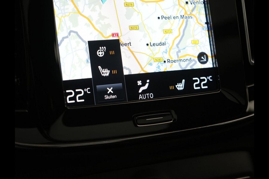 Volvo XC40 T5 Ultimate Dark Plug In Hybrid 263pk Dealer O.H. PHEV | Panodak | Adaptive Cruise | Camera | Alcantara Sportstoelen Memory & Verwarmd | Harman / Kardon | Stuur Verwarmd | Keyless | 19"L.M | Apple Carplay | Blis | Navigatie | DAB |