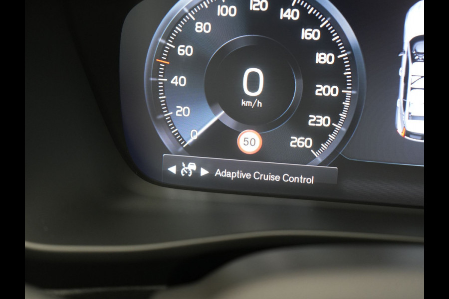 Volvo XC40 T5 Ultimate Dark Plug In Hybrid 263pk Dealer O.H. PHEV | Panodak | Adaptive Cruise | Camera | Alcantara Sportstoelen Memory & Verwarmd | Harman / Kardon | Stuur Verwarmd | Keyless | 19"L.M | Apple Carplay | Blis | Navigatie | DAB |