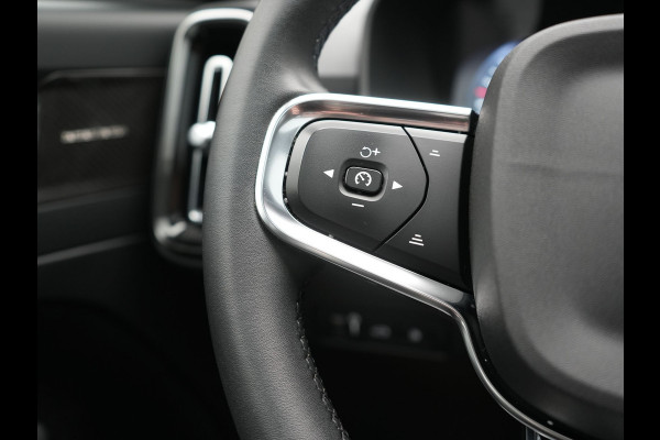 Volvo XC40 T5 Ultimate Dark Plug In Hybrid 263pk Dealer O.H. PHEV | Panodak | Adaptive Cruise | Camera | Alcantara Sportstoelen Memory & Verwarmd | Harman / Kardon | Stuur Verwarmd | Keyless | 19"L.M | Apple Carplay | Blis | Navigatie | DAB |