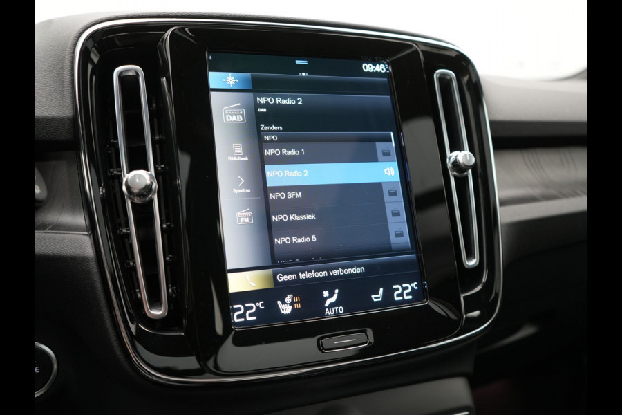 Volvo XC40 T5 Ultimate Dark Plug In Hybrid 263pk Dealer O.H. PHEV | Panodak | Adaptive Cruise | Camera | Alcantara Sportstoelen Memory & Verwarmd | Harman / Kardon | Stuur Verwarmd | Keyless | 19"L.M | Apple Carplay | Blis | Navigatie | DAB |